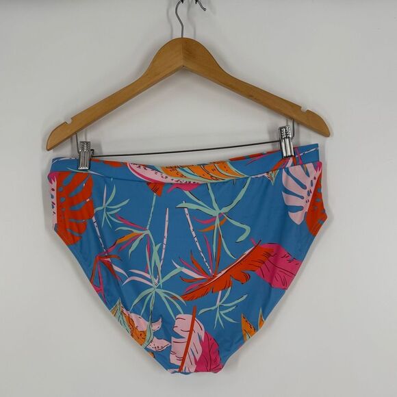 Blushing Brunette Coast On By High Waist Bottom / Underwire Top Bikini Set | XXL - Picture 5 of 9